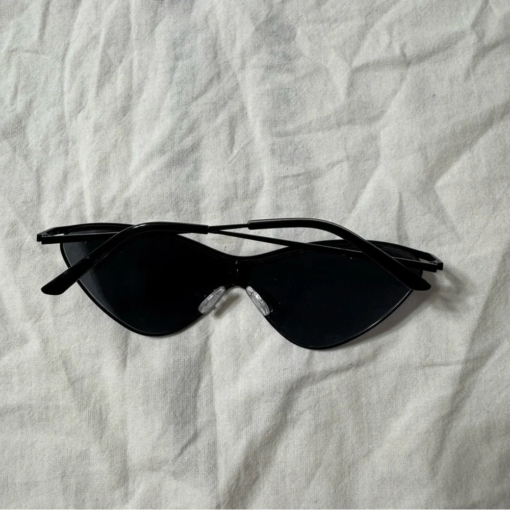 Simply Vera by Vera Wang Black Cat Eye Sunglasses